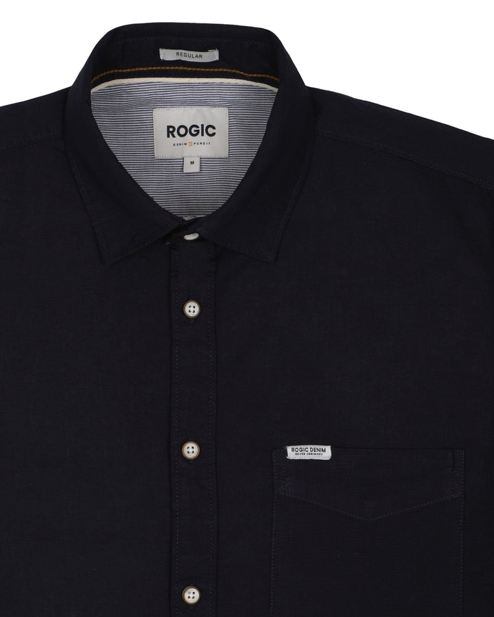 LIGHTWEIGHT SHIRT IN BLACK