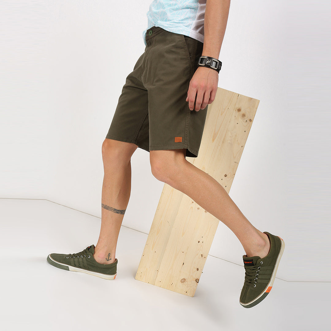 The Easy Shorts <br> in Olive